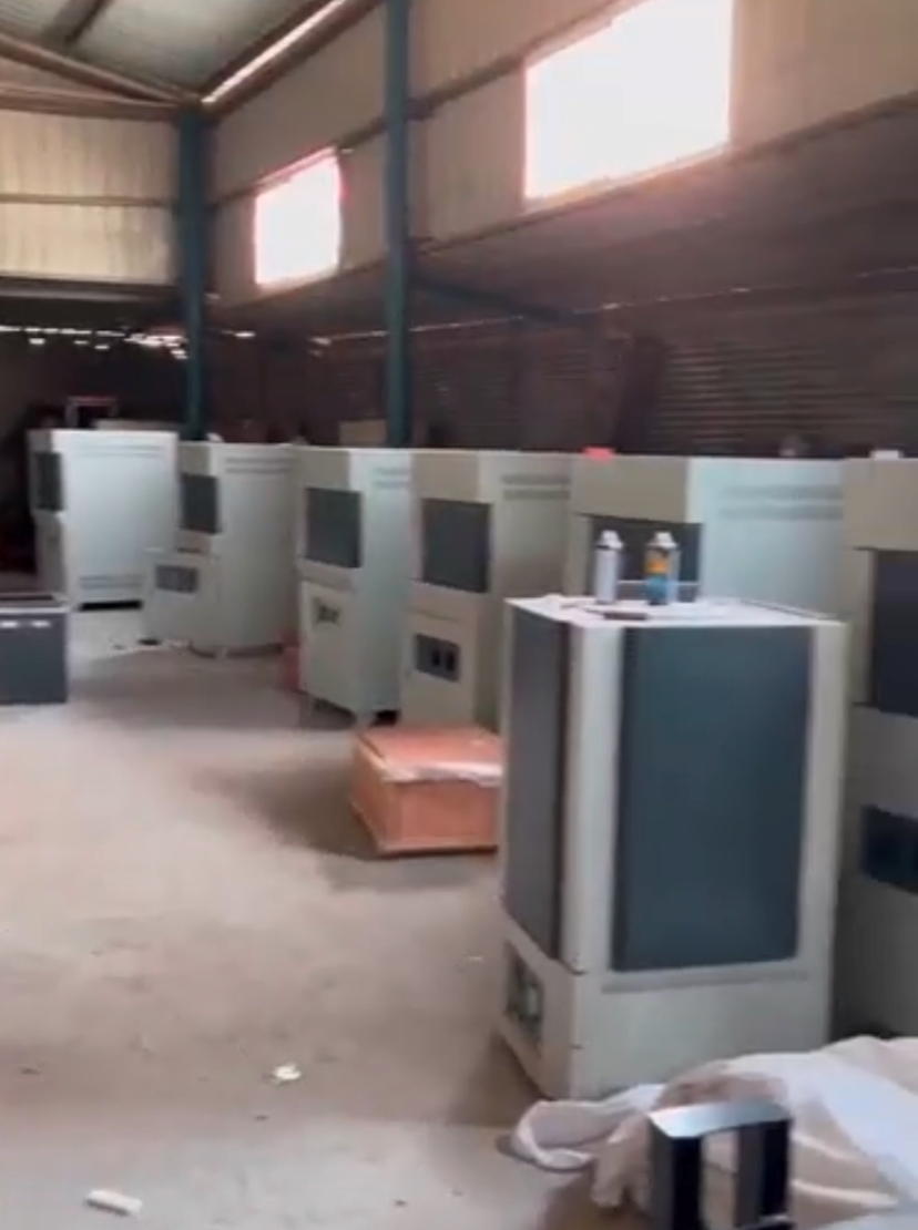 半成品区